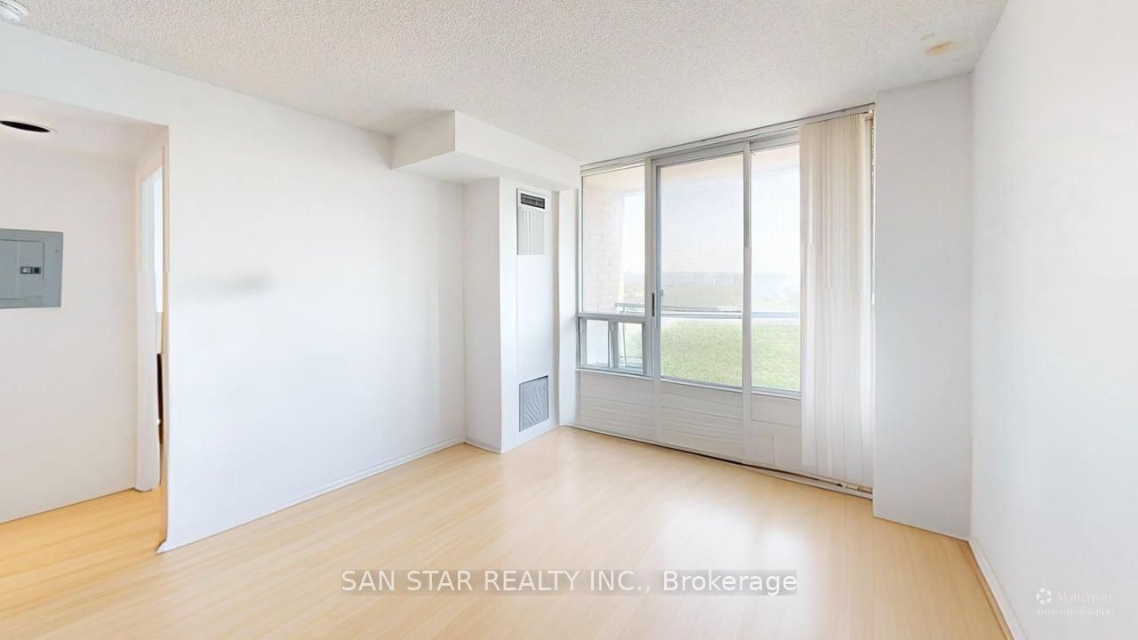 1 Pemberton Avenue 2706, Toronto, ON M2M 4L9