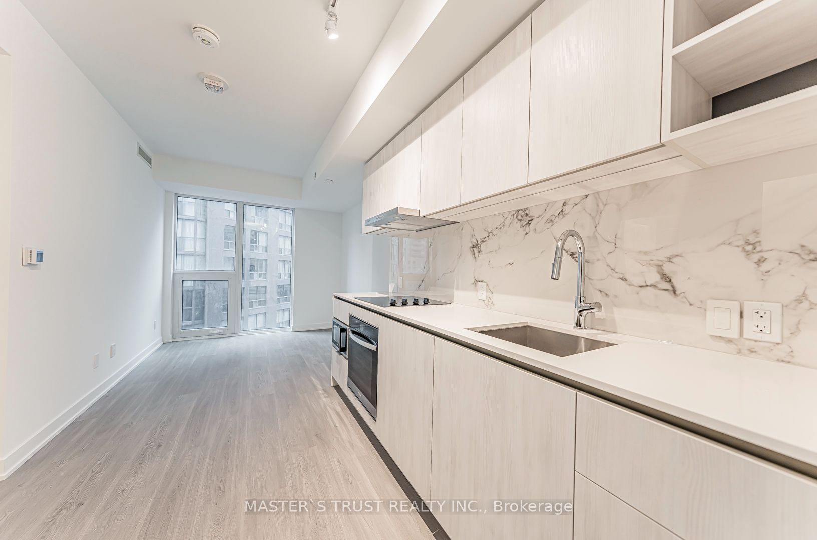 8 Wellesley Street W 701, Toronto, ON M4Y 0J5 photo 5