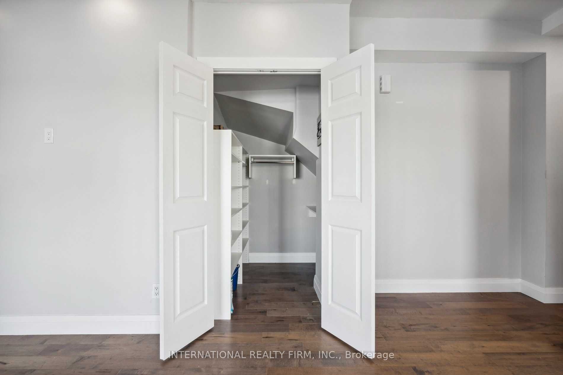 32 Stadium Road 389, Toronto, ON M5V 3P4 photo 5