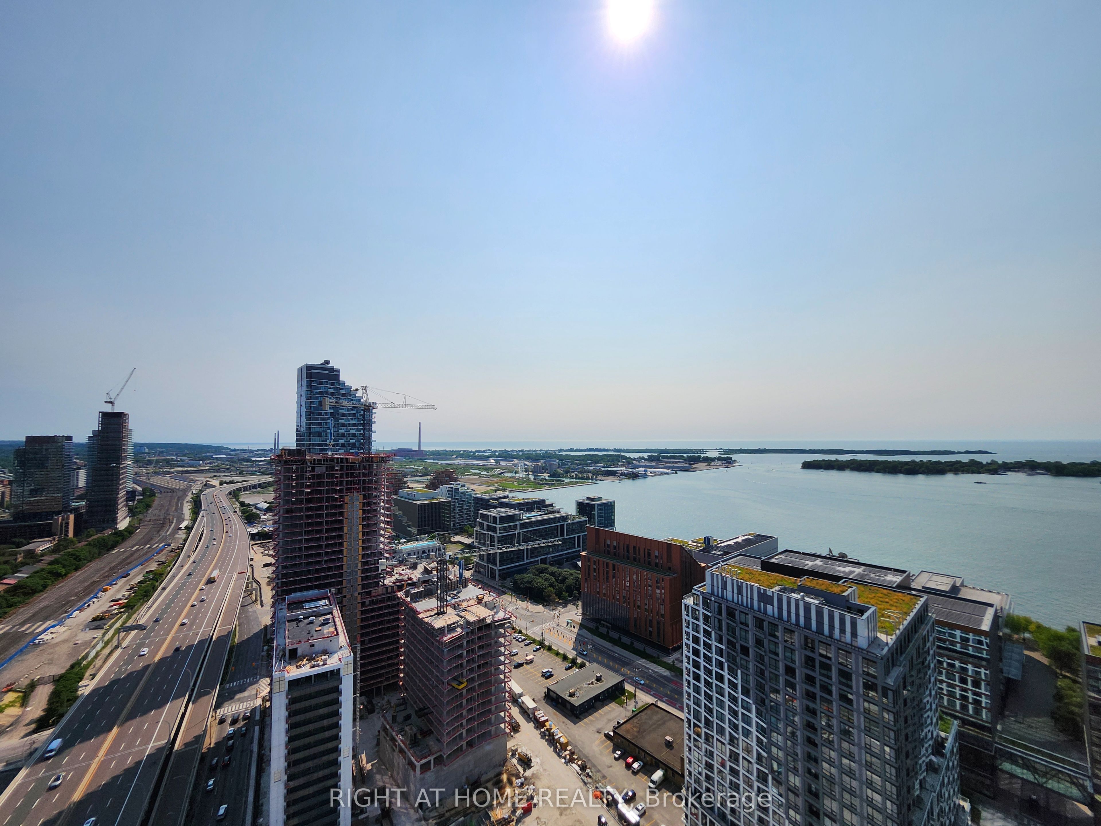 20 Richardson Street 3210, Toronto, ON M5A 0S6 photo 2