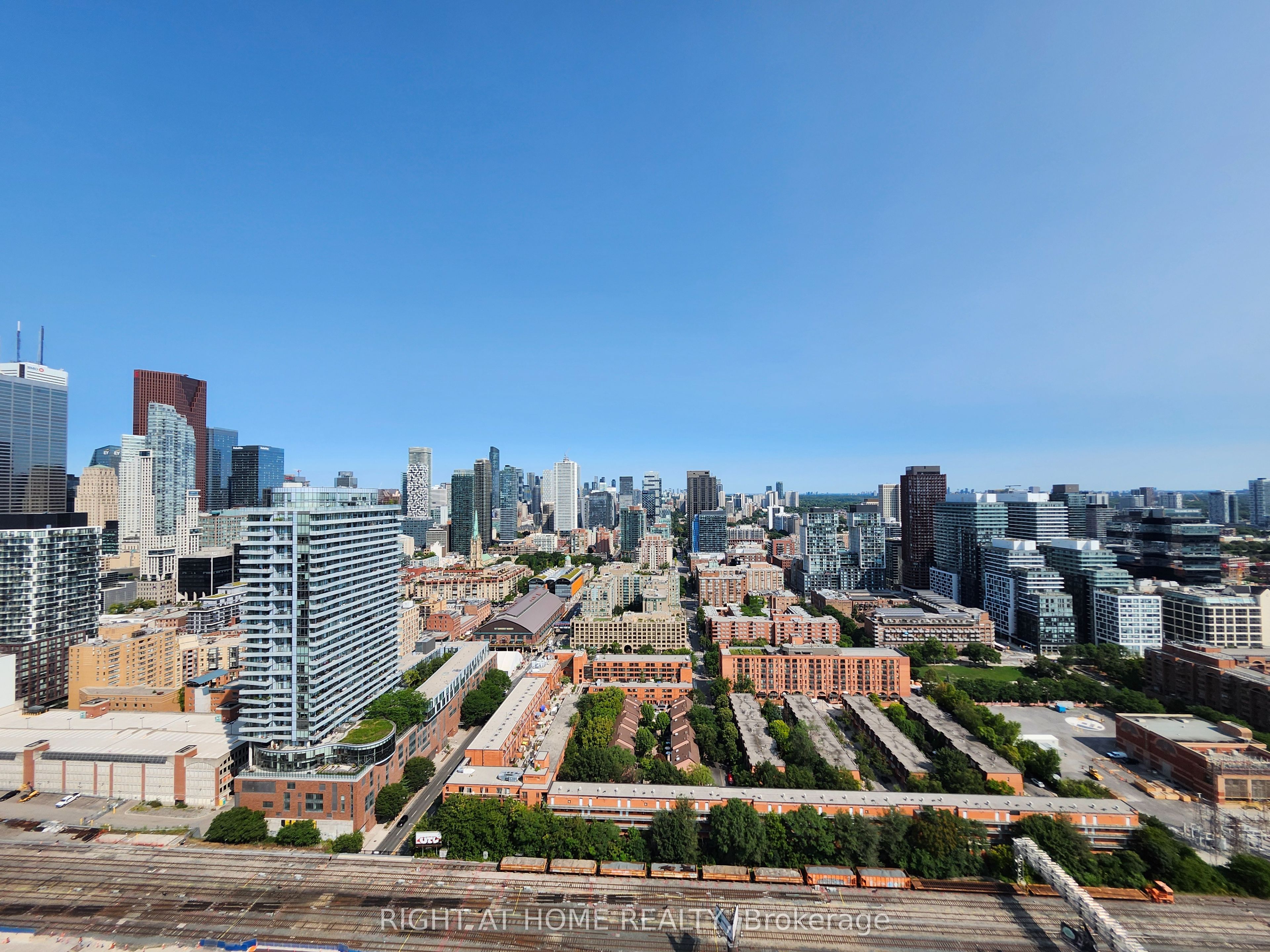 20 Richardson Street 3210, Toronto, ON M5A 0S6 photo 4