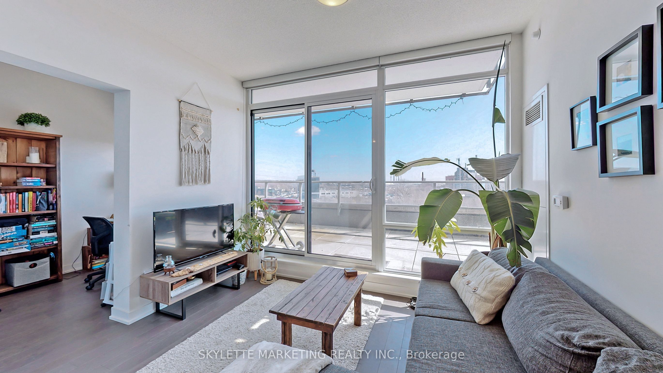 120 Bayview Avenue N614, Toronto, ON M5A 0G4 photo 3