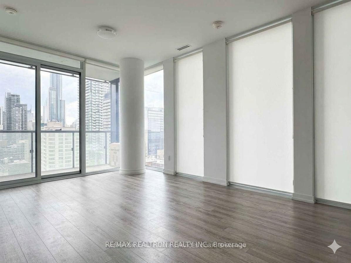 28 Wellesley Street E 1002, Toronto, ON M4Y 1G3 photo 5