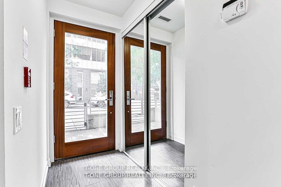 92 McGill Street, Toronto, ON M5B 0B5 photo 5
