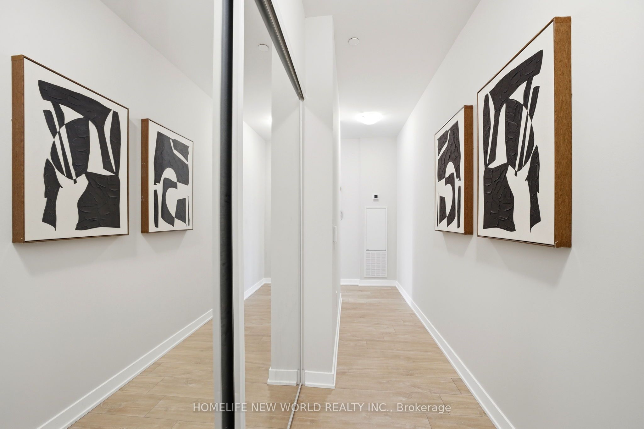 100 Dalhousie Street 2210, Toronto, ON M5B 0C7 photo 5