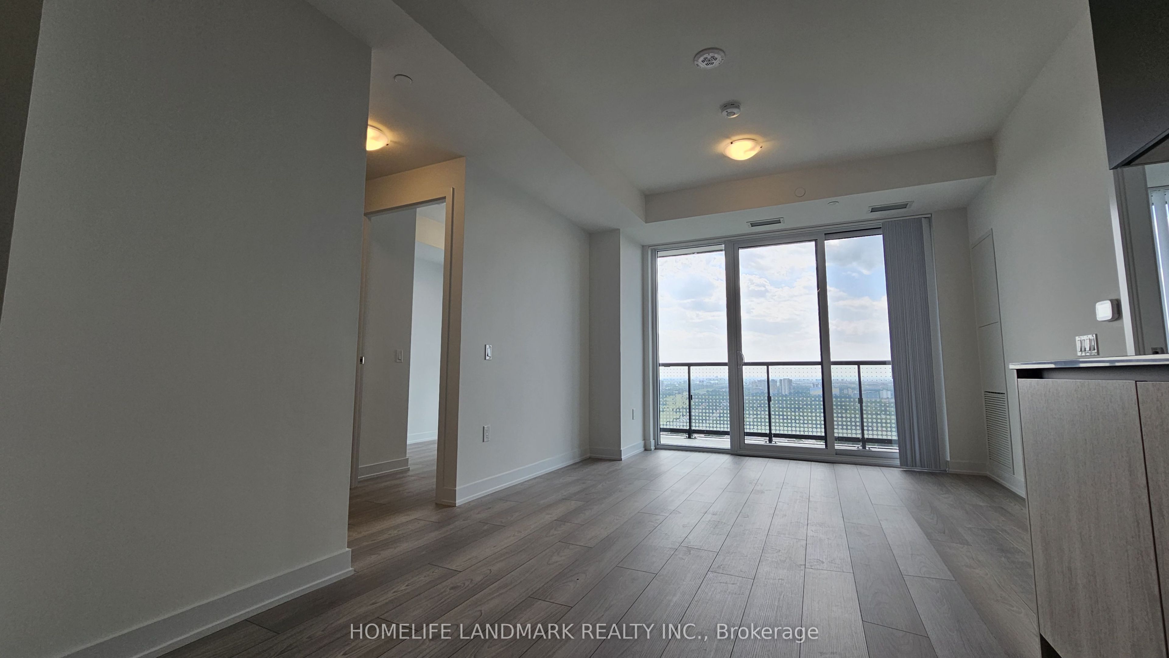 5858 Yonge Street 3225, Toronto, ON M2M 0C6 photo 3