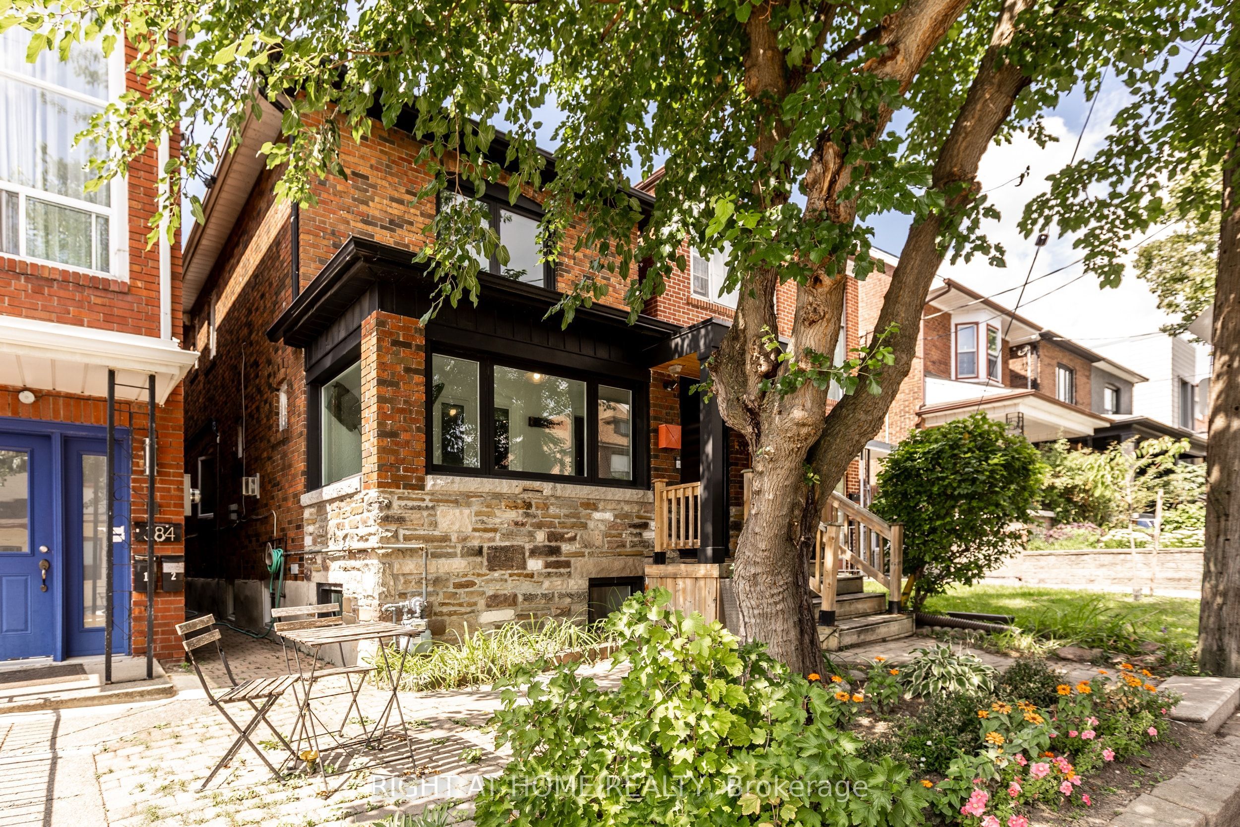 386 Winona Drive, Toronto, ON M6C 3T5 photo 2