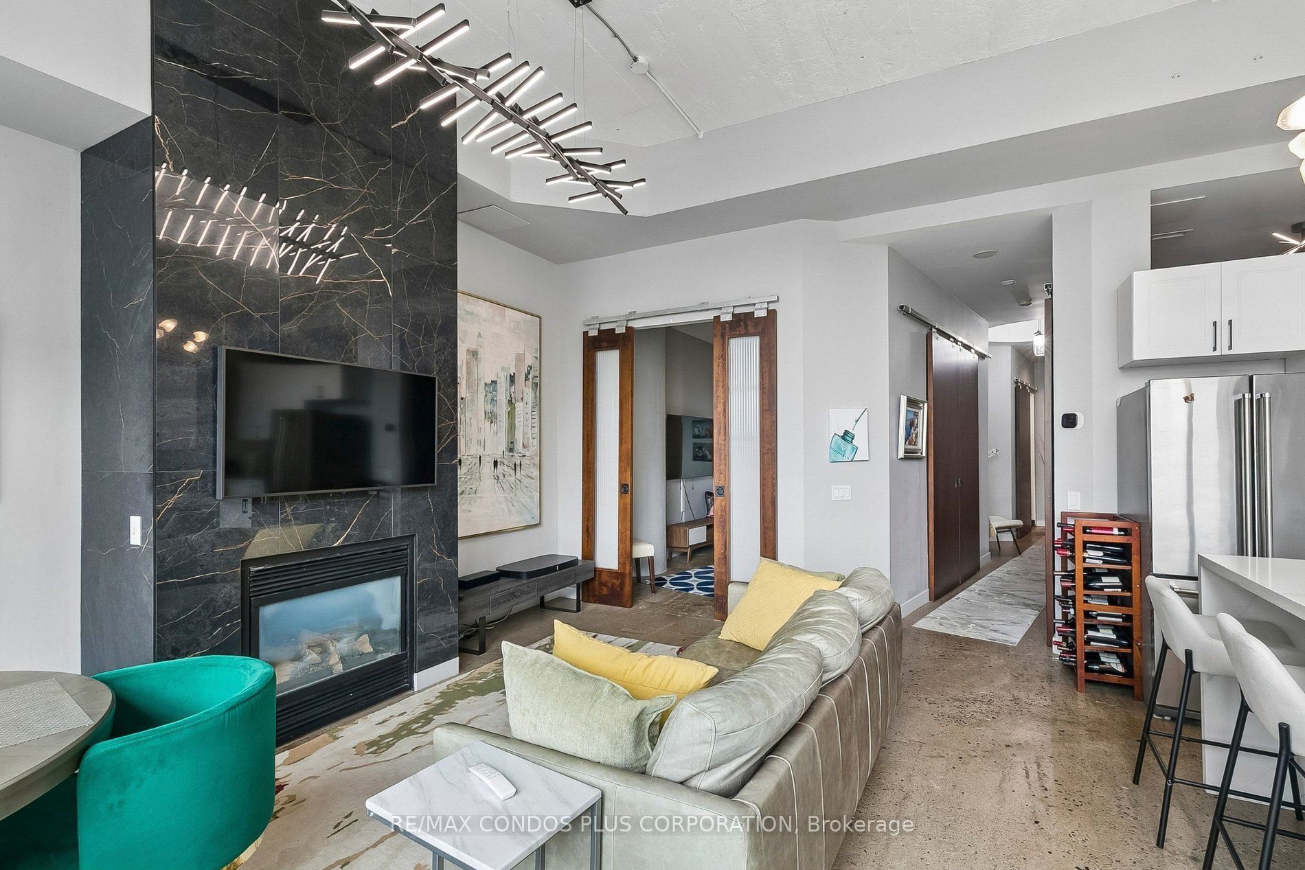155 Dalhousie Street 647, Toronto, ON M5B 2P7 photo 3