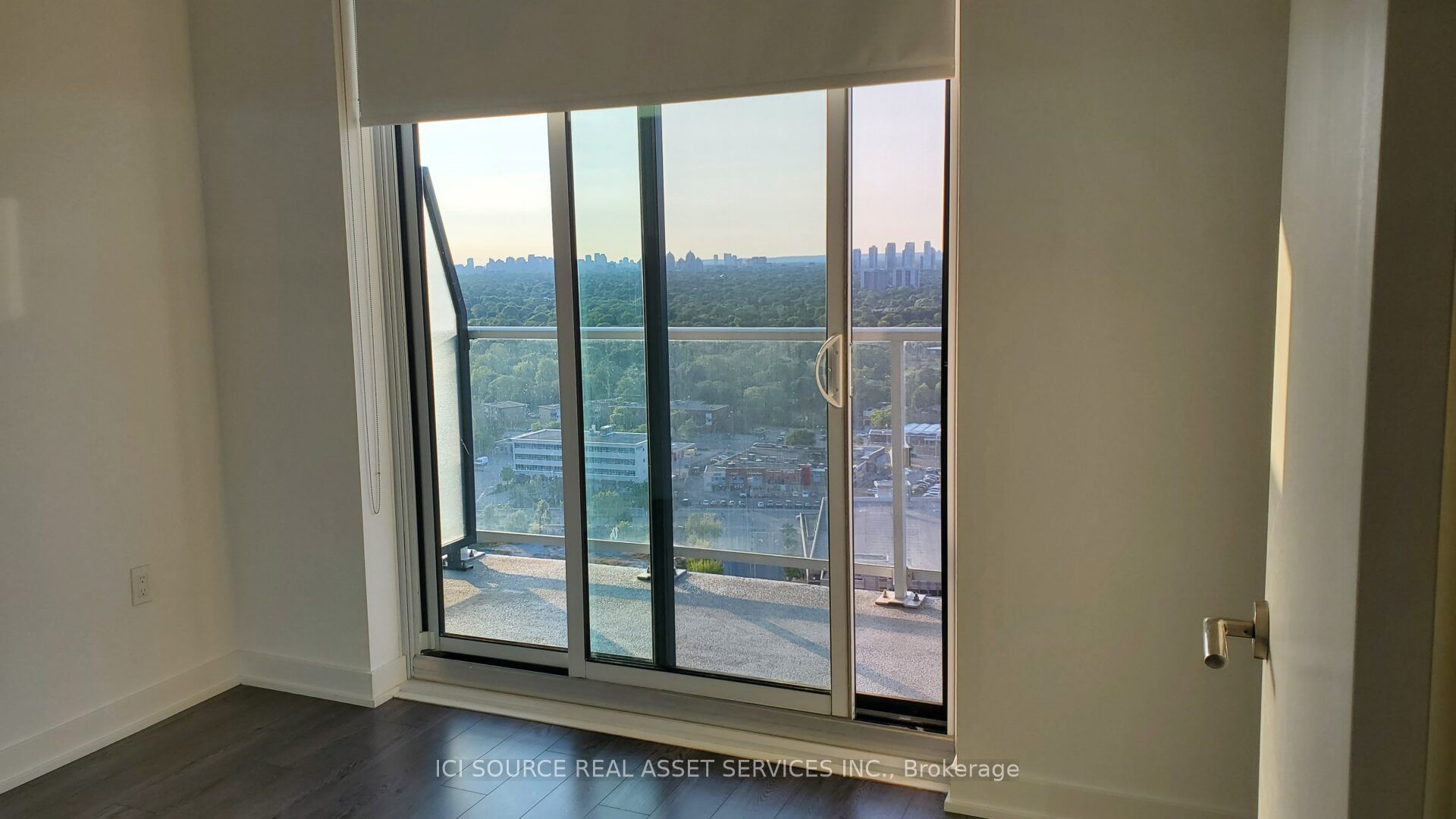 50 O'Neill Road 2206, Toronto, ON M3C 0R1 photo 5