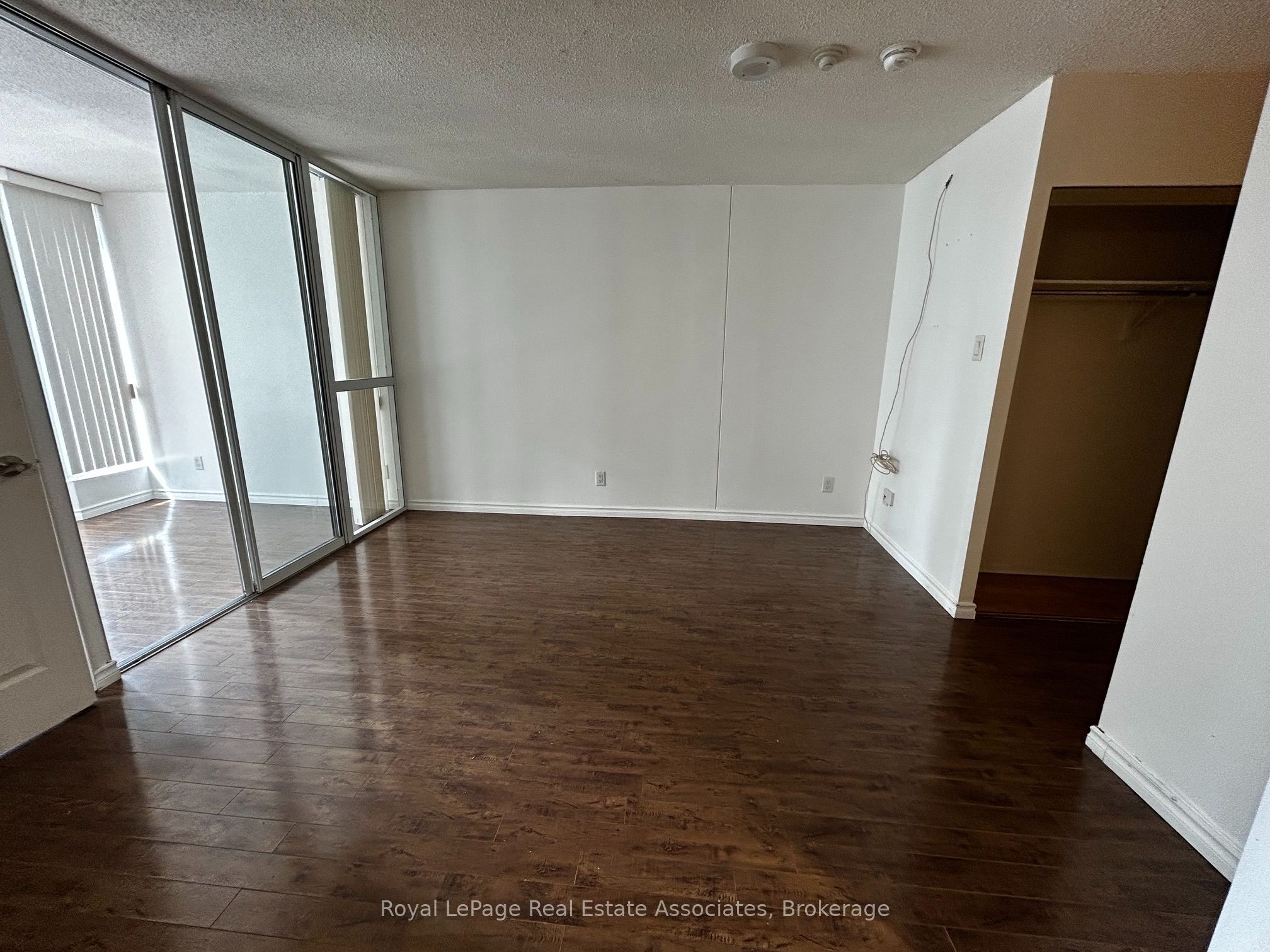 55 Centre Avenue 1805, Toronto, ON M5G 1R4 photo 5