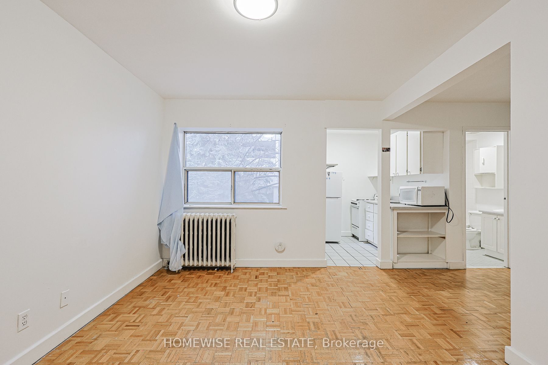 33 Maitland Street 204, Toronto, ON M4Y 1C8 photo 4