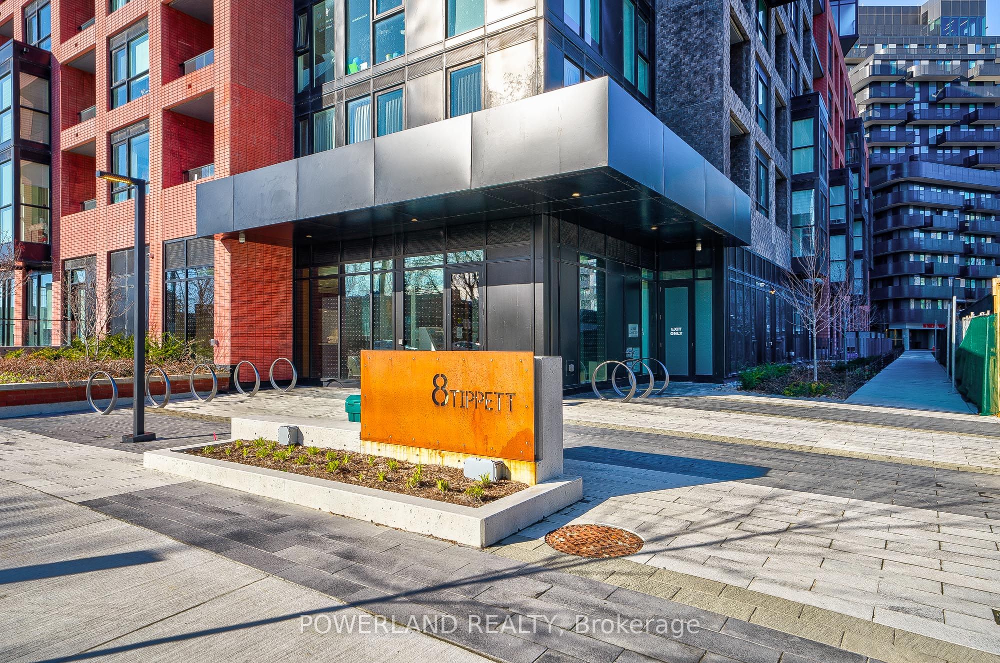 8 Tippett Road 522, Toronto, ON M3H 0E7 photo 2
