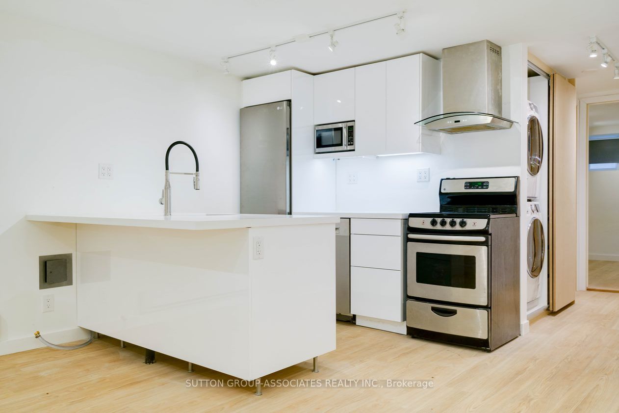 477 Brunswick Avenue Lower, Toronto, ON M5R 2Z6 photo 3