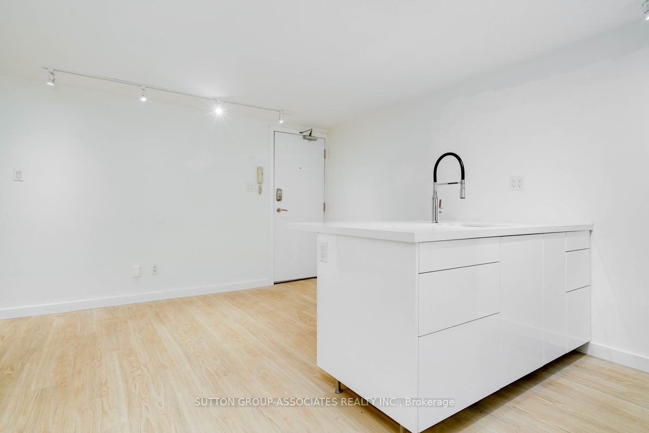 477 Brunswick Avenue Lower, Toronto, ON M5R 2Z6 photo 5