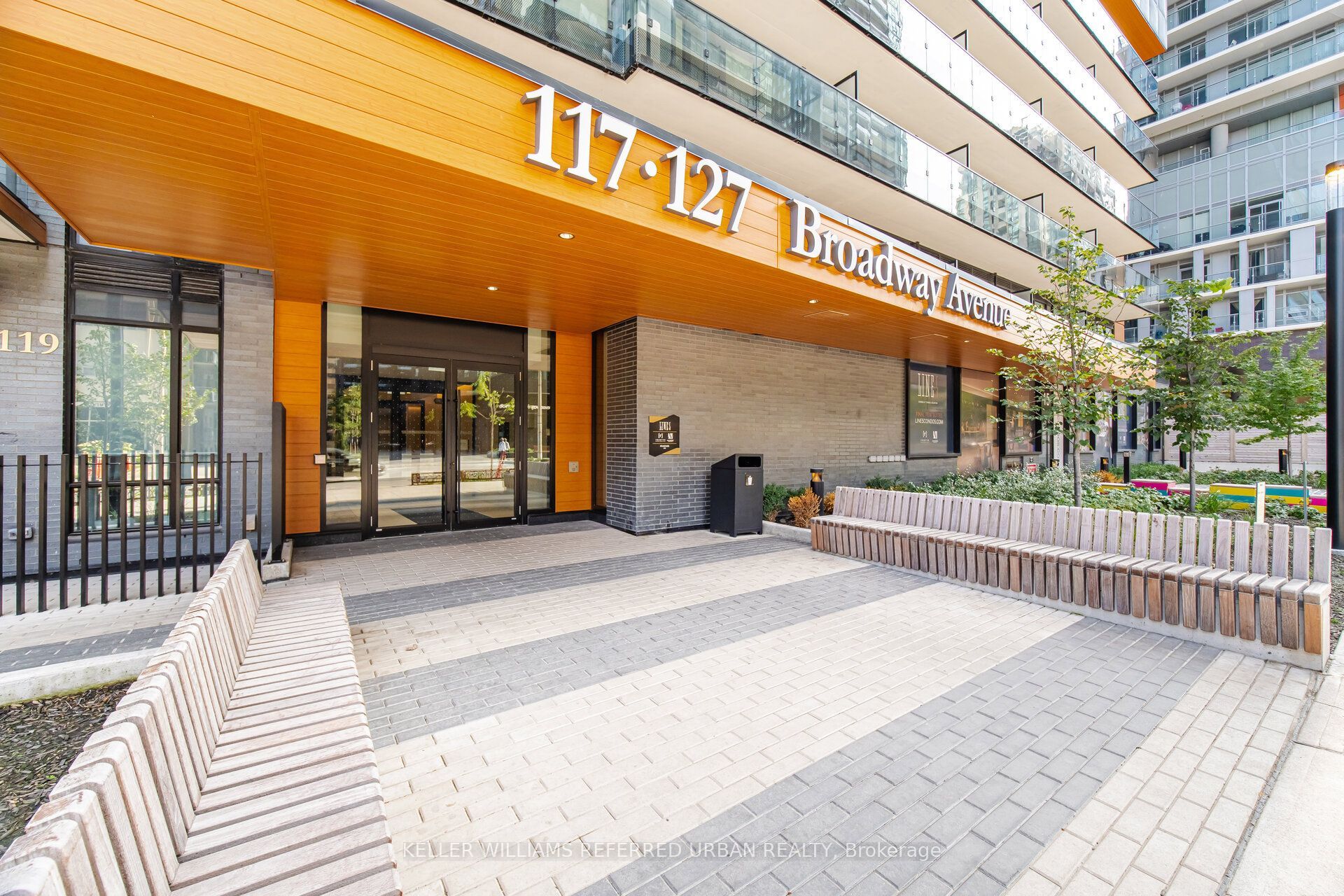 117 Broadway Avenue 1611, Toronto, ON M4P 1V3 photo 2