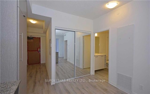 435 Richmond Street W 413, Toronto, ON M5V 0N3 photo 4