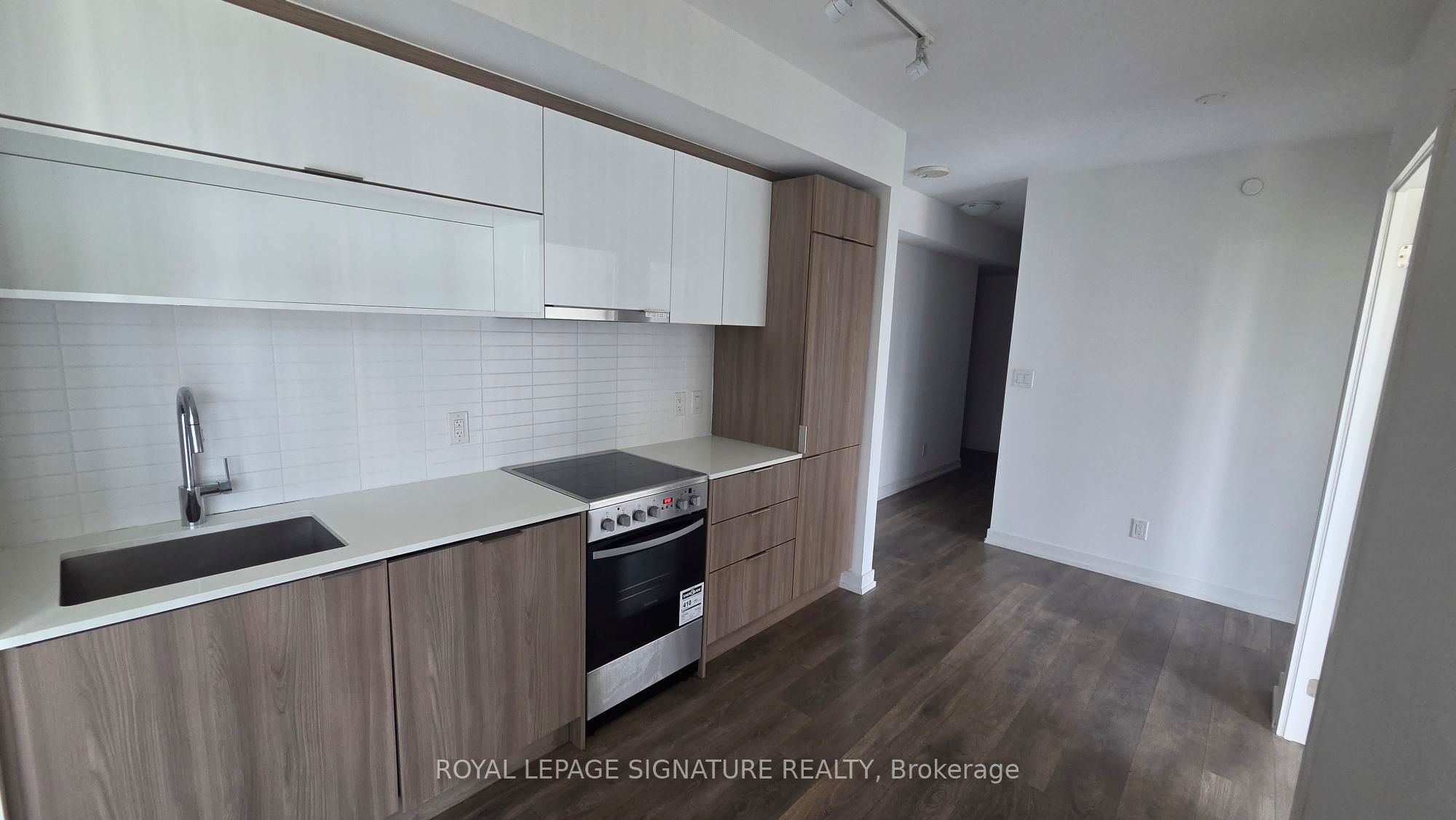 159 Wellesley Street E 1009, Toronto, ON M4Y 0H5 photo 5