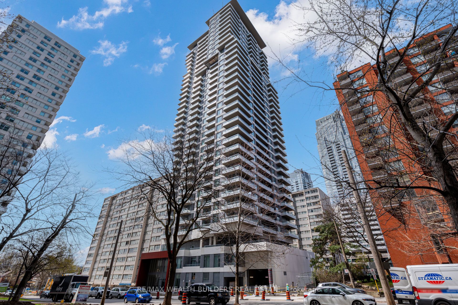 50 Dunfield Avenue 2520, Toronto, ON M4S 3A4