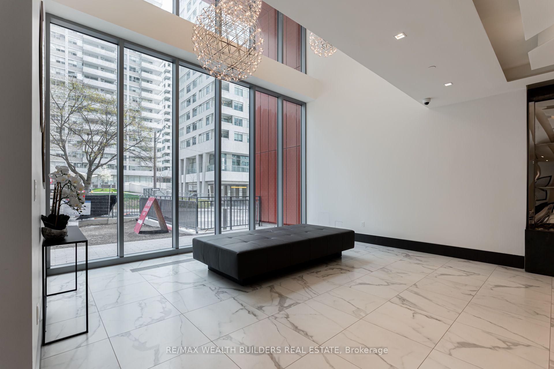50 Dunfield Avenue 2520, Toronto, ON M4S 3A4 photo 4
