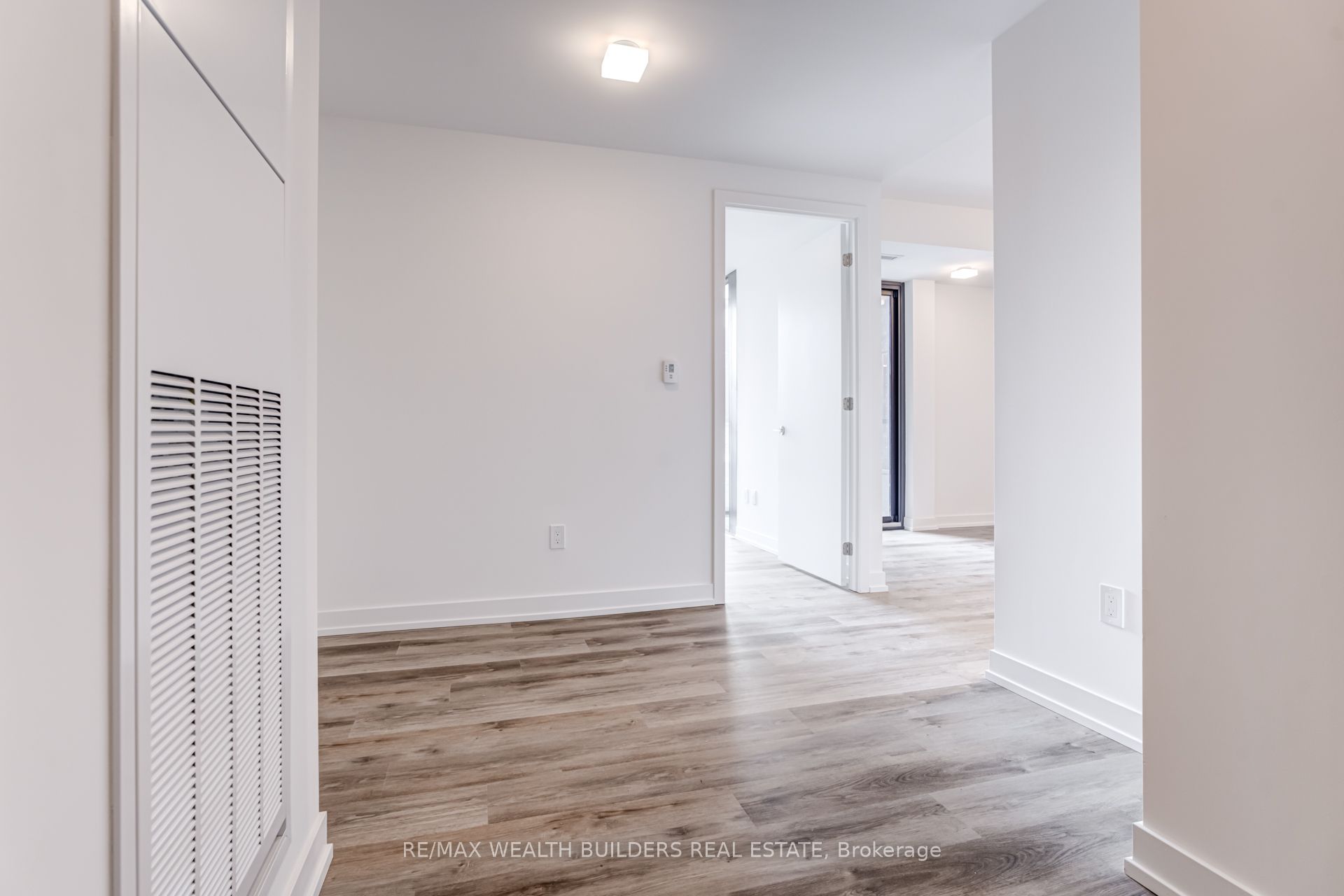 28 Eastern Avenue 331, Toronto, ON M5A 0Y2 photo 2