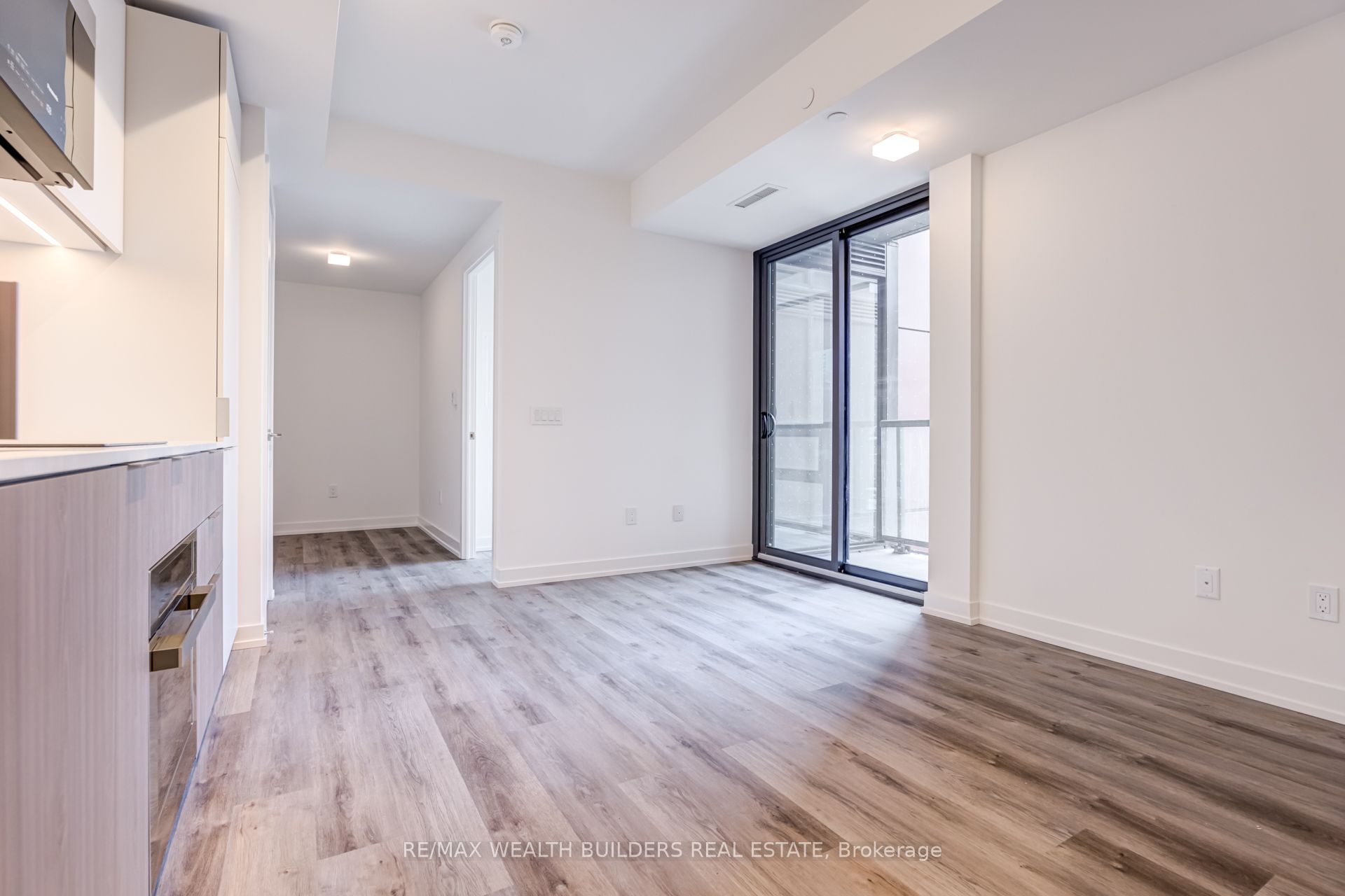28 Eastern Avenue 331, Toronto, ON M5A 0Y2 photo 4