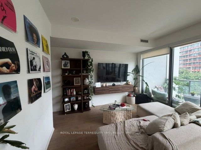 12 Bonnycastle Street 203, Toronto, ON M5A 0C8 photo 2