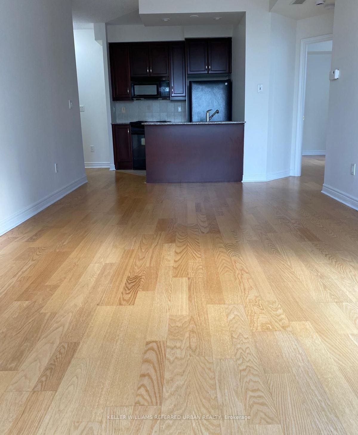 100 Hayden Street 1801, Toronto, ON M4Y 3C7 photo 2