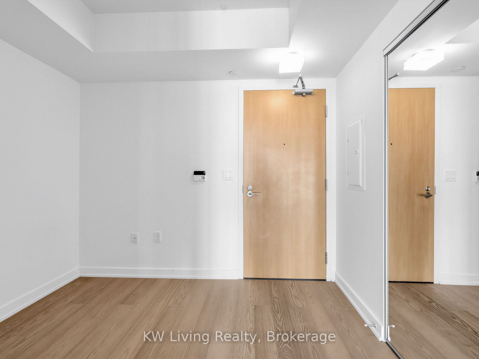 11 Wellesley Street 4309, Toronto, ON M4Y 1E8 photo 3