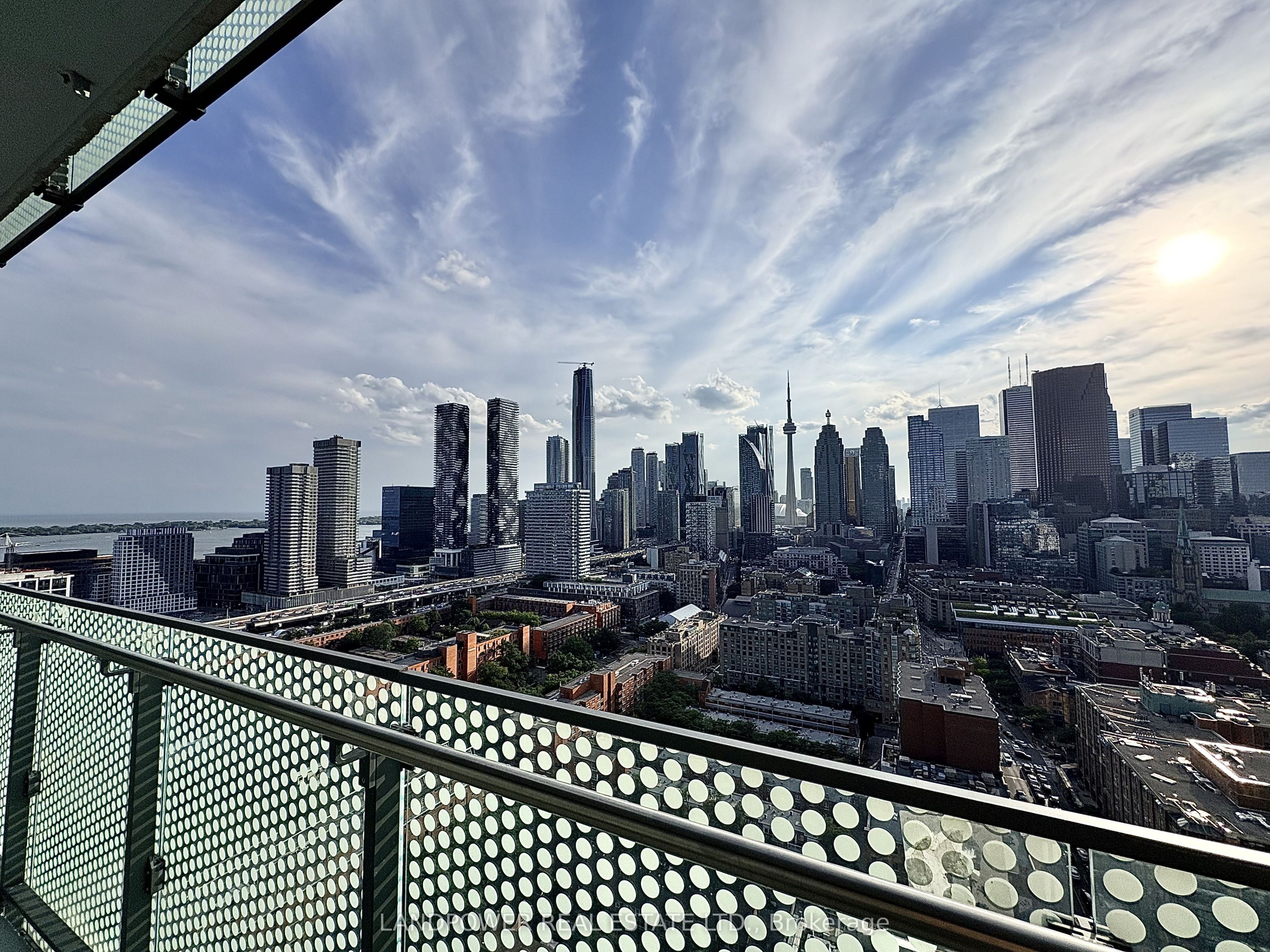 135 Lower Sherbourne Street 2832 W, Toronto, ON M5A 1Y4