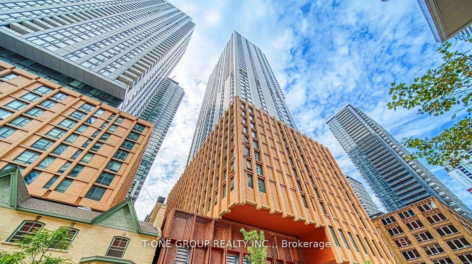 28 Widmer Street 3722, Toronto, ON M5V 0T2