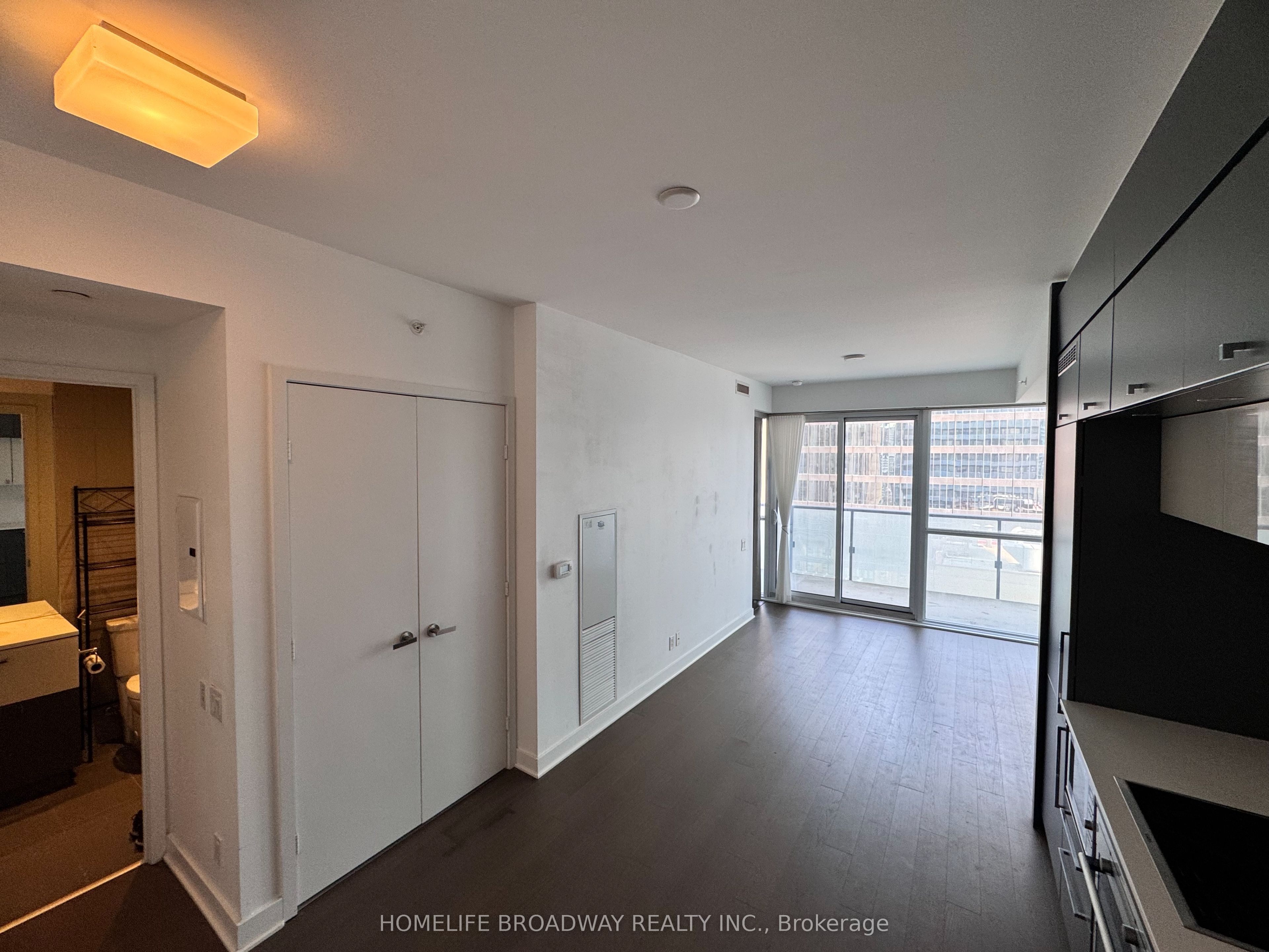 15 Grenville Street 1907, Toronto, ON M4Y 1A1 photo 4