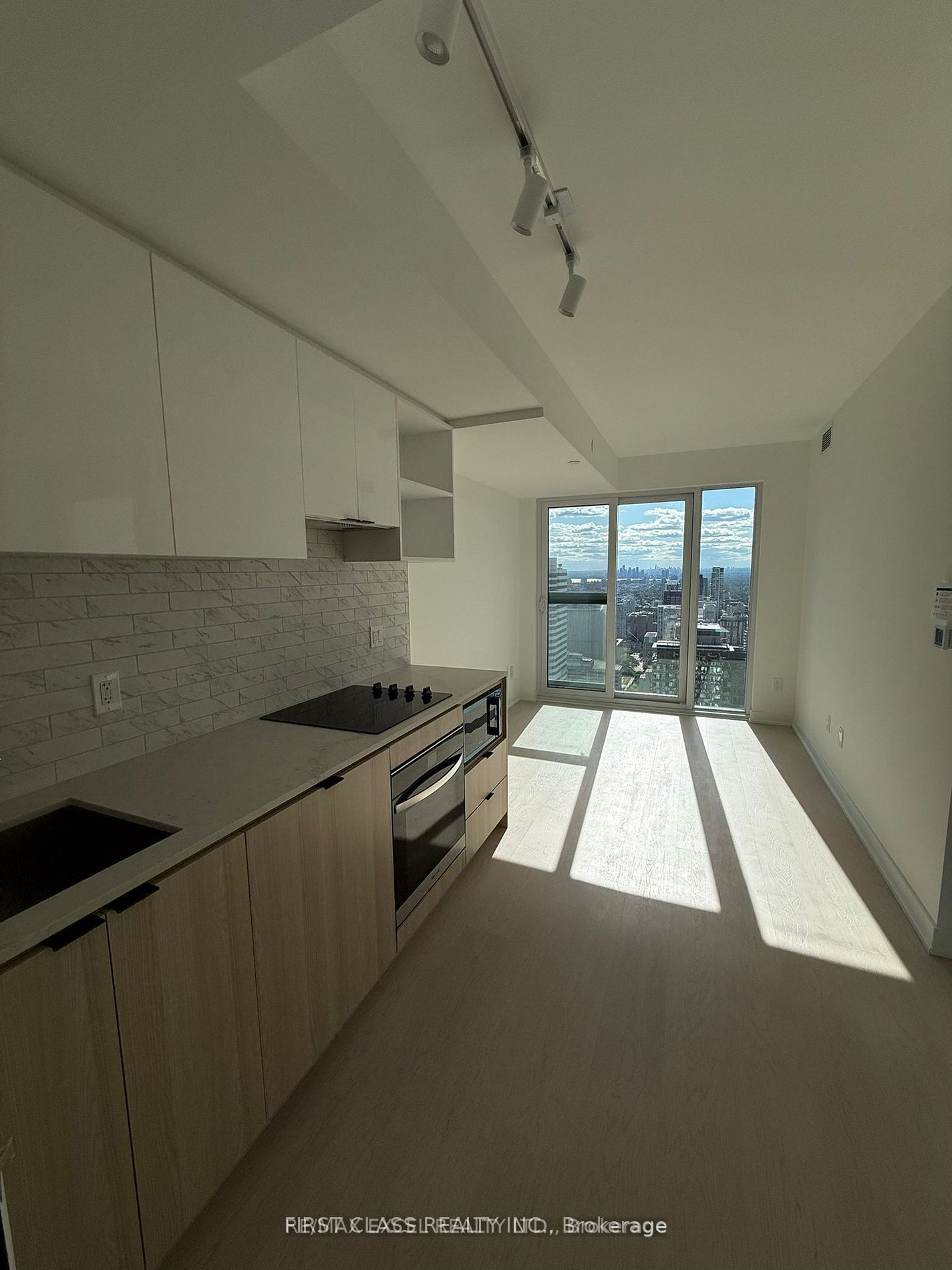 252 Church Street 5516, Toronto, ON M5B 0E6 photo 3
