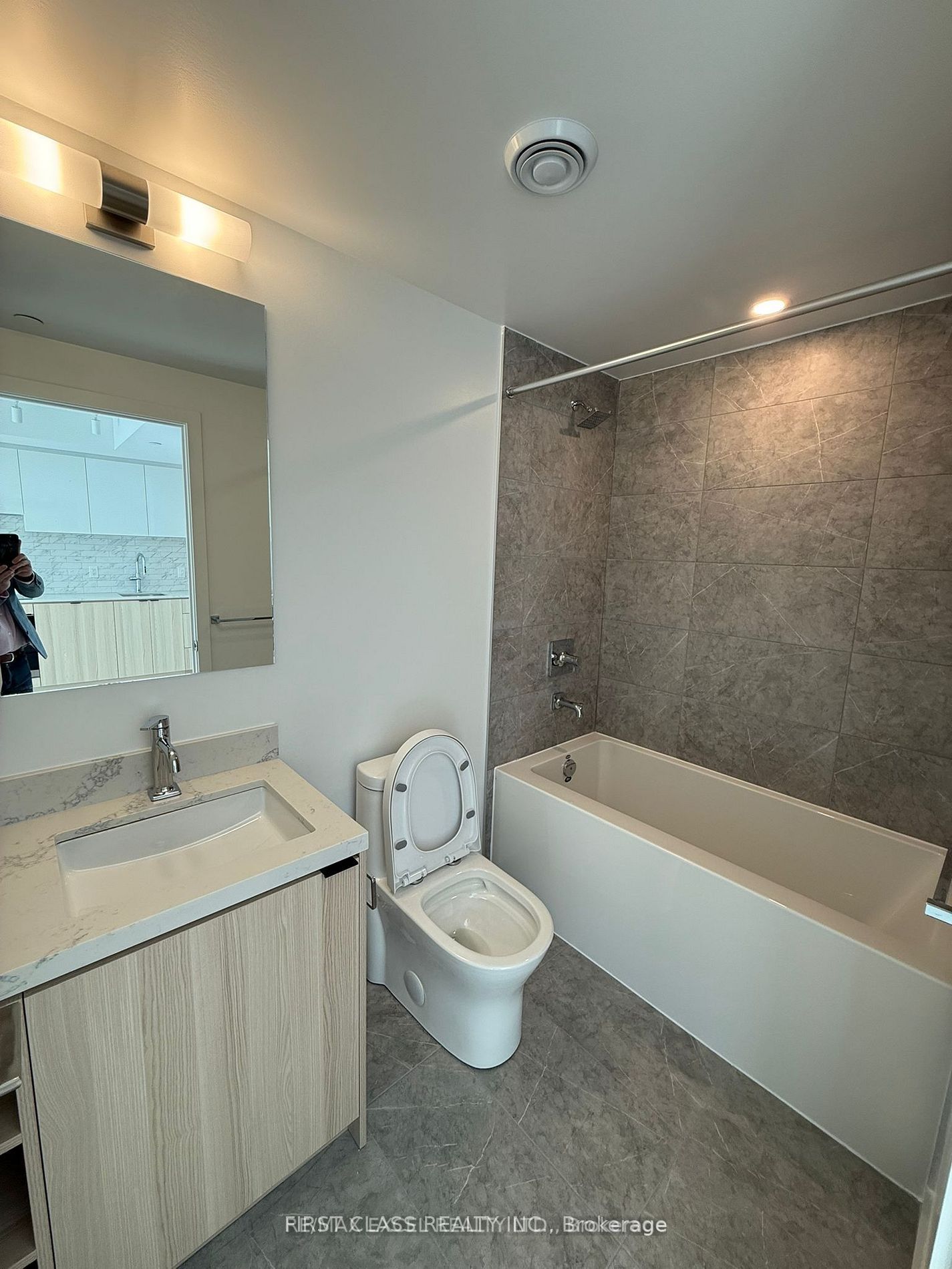 252 Church Street 5516, Toronto, ON M5B 0E6 photo 5