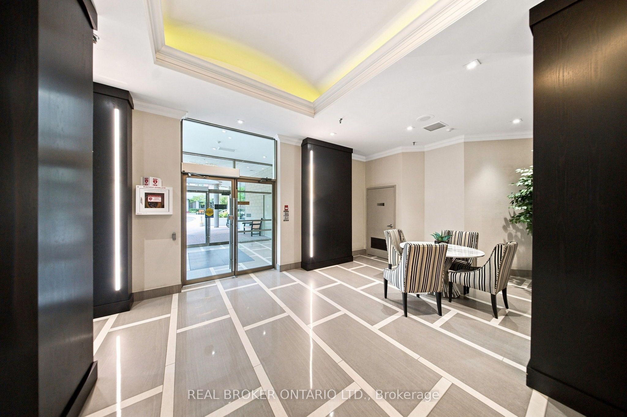 205 Wynford Drive 2207, Toronto, ON M3C 3P4 photo 2