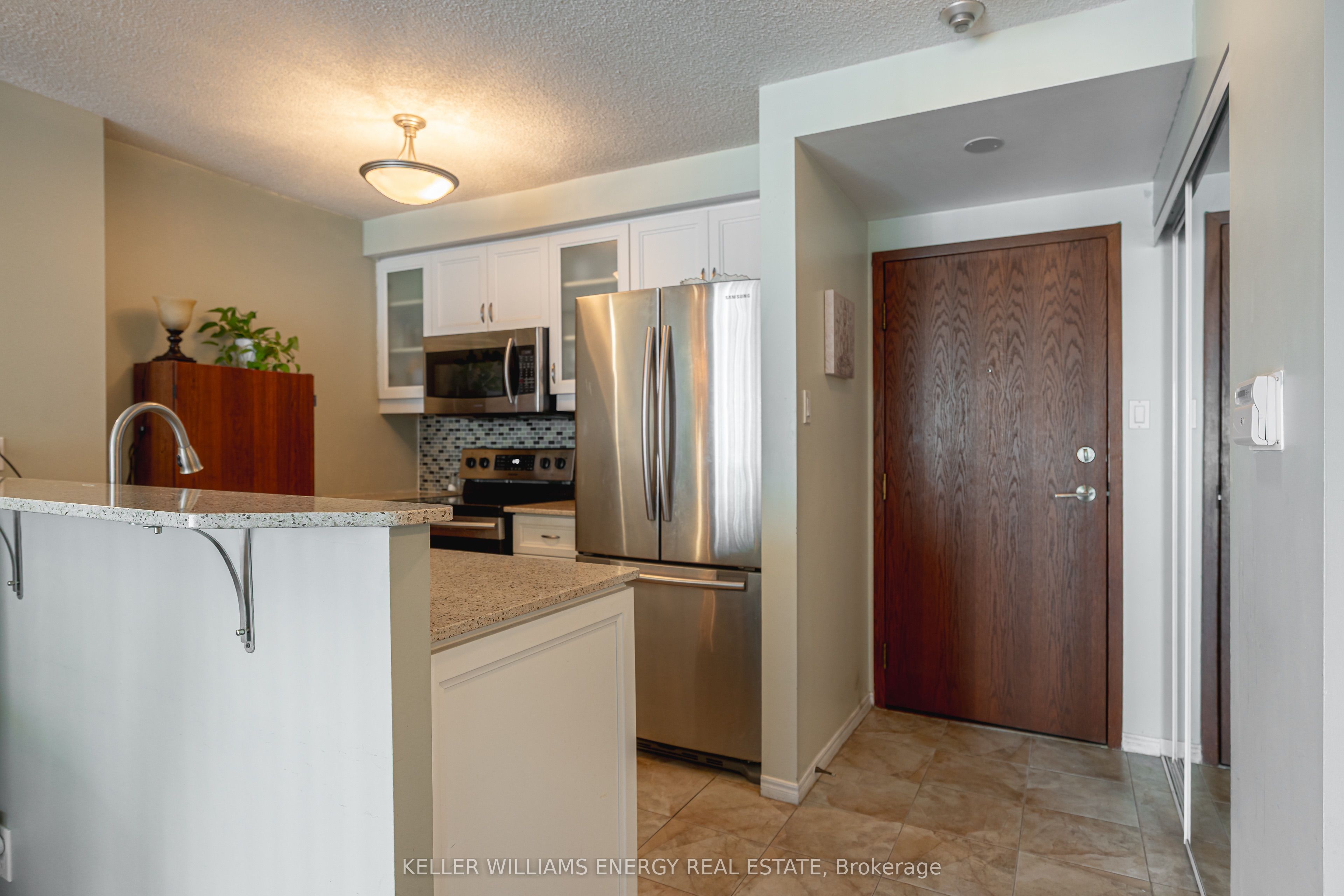 10 Yonge Street 1604, Toronto, ON M5E 1R4 photo 4
