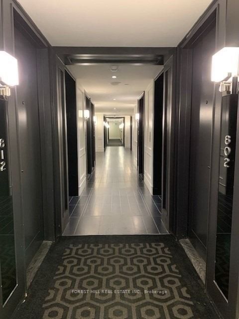955 Bay Street 807, Toronto, ON M5S 2A2 photo 2