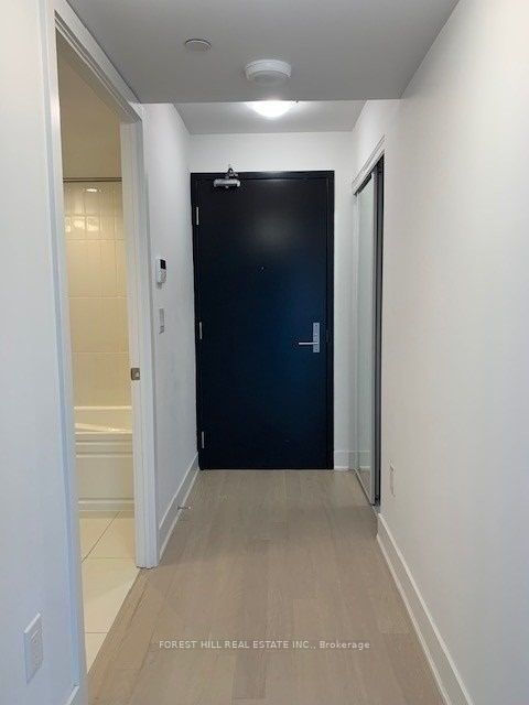 955 Bay Street 807, Toronto, ON M5S 2A2 photo 4