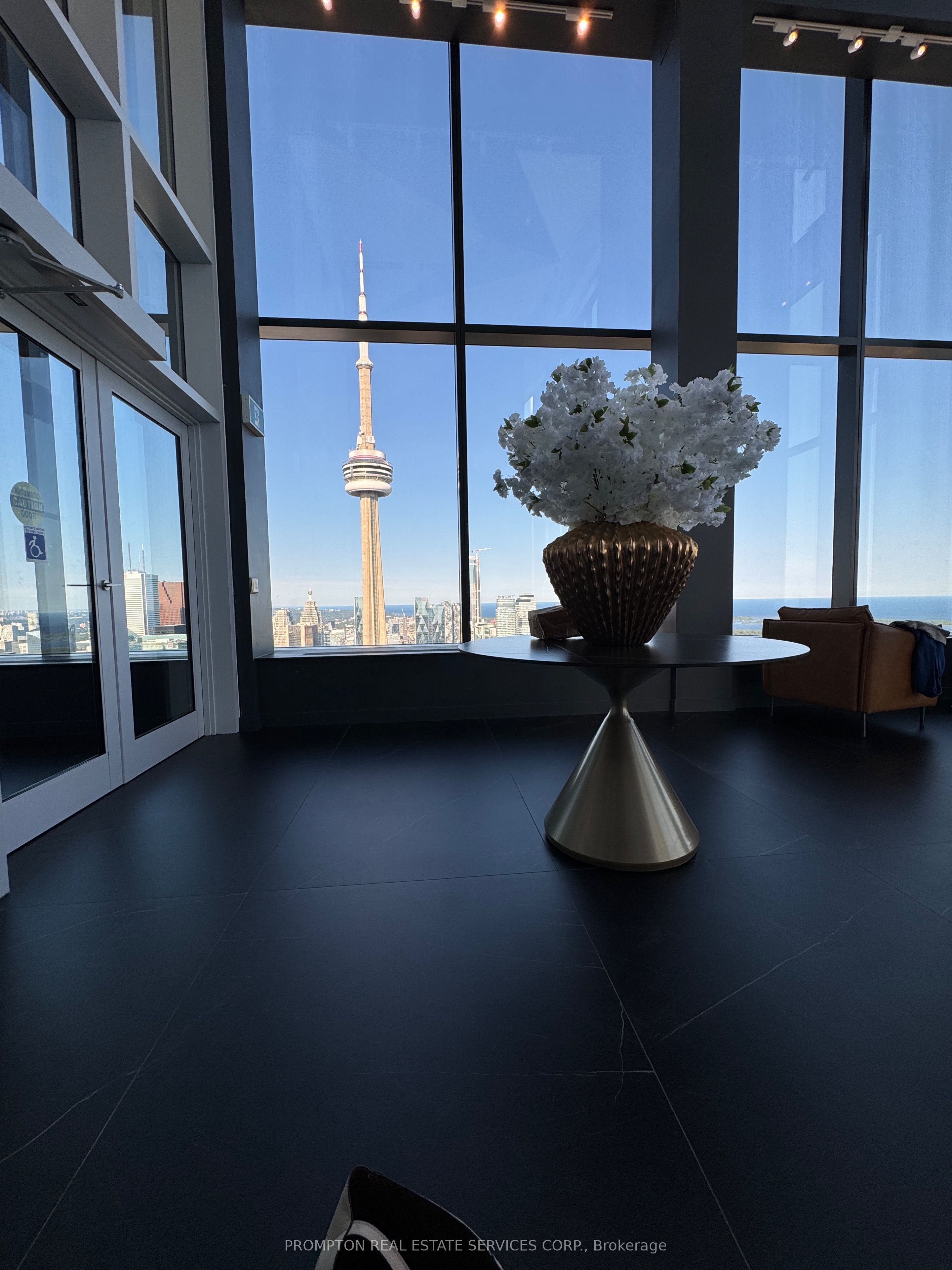 3 Concord Cityplace Way, Toronto, ON M5V 0X4