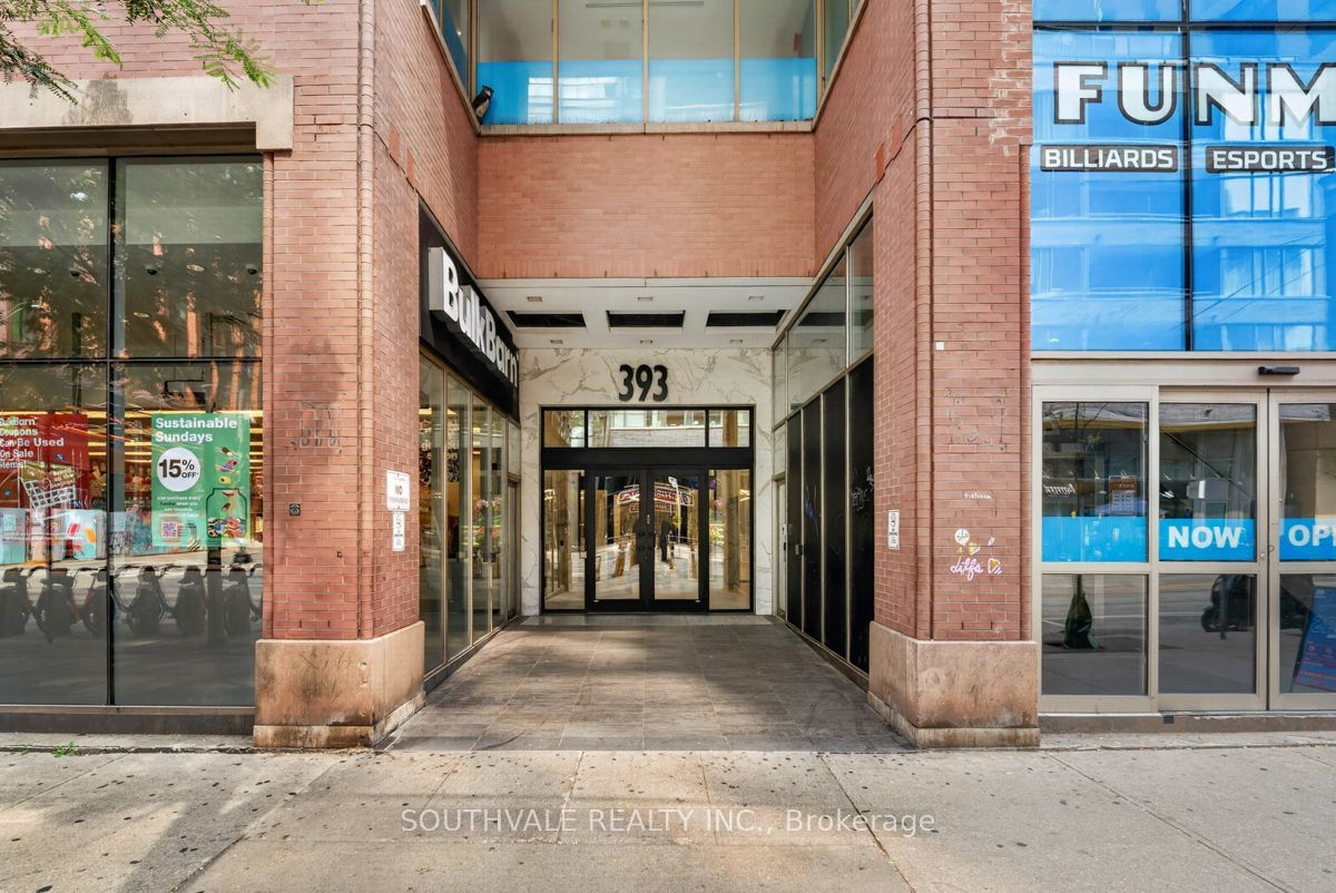 393 King St. W 1107, Toronto, ON M5V 3G8 photo 4