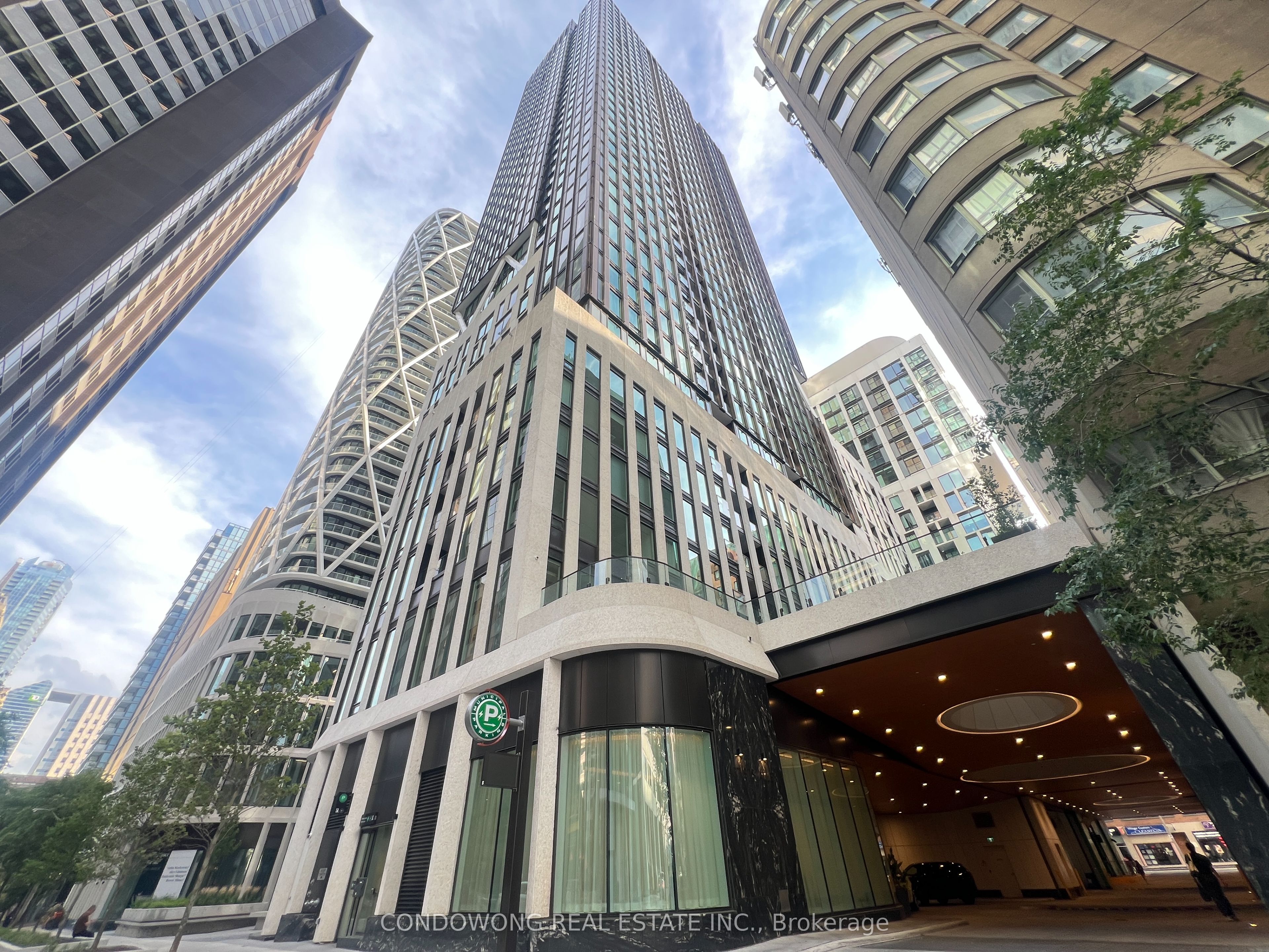 238 Simcoe Street 3307, Toronto, ON M5T 0E2