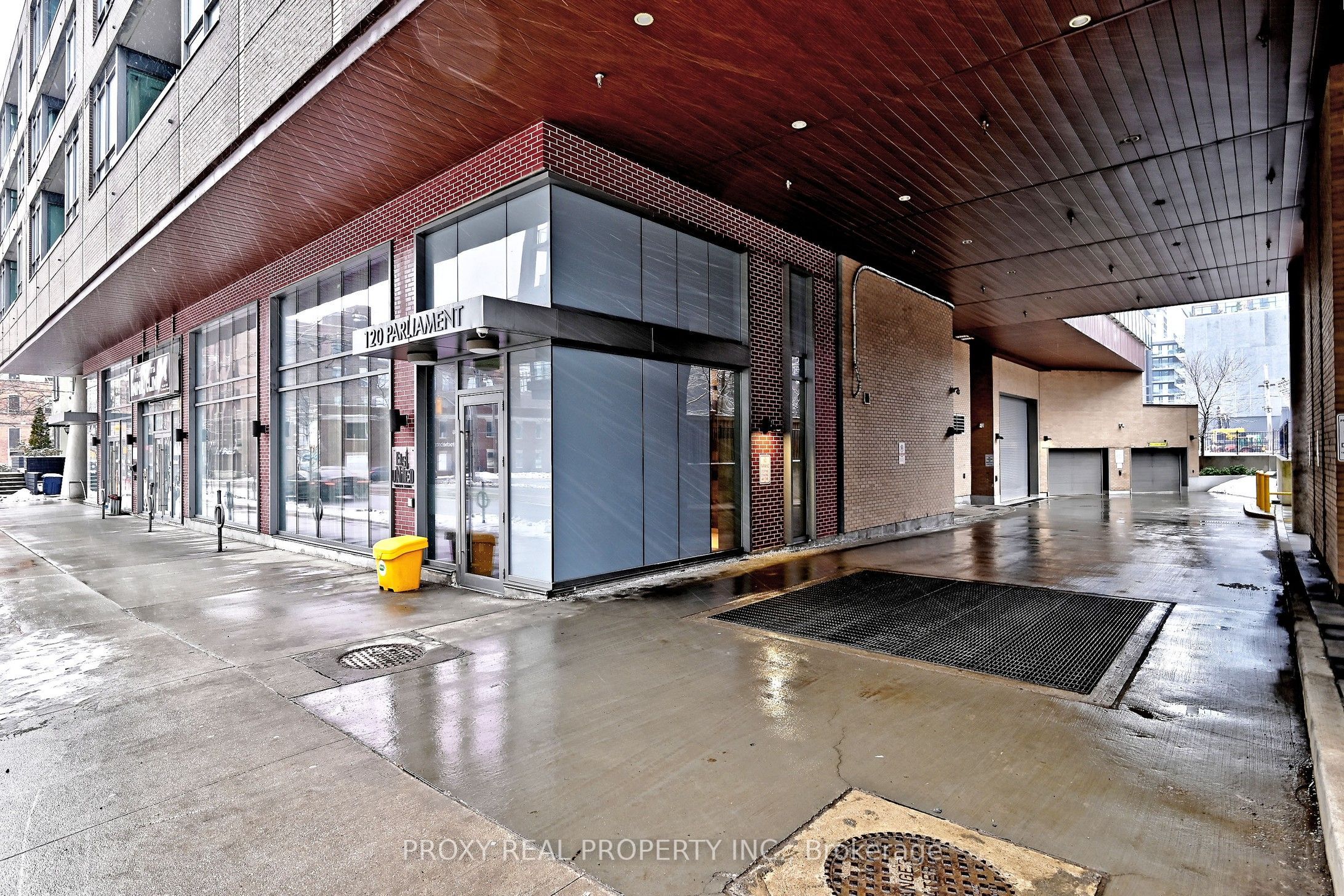 120 Parliament Street 1605, Toronto, ON M5A 2Y8 photo 3
