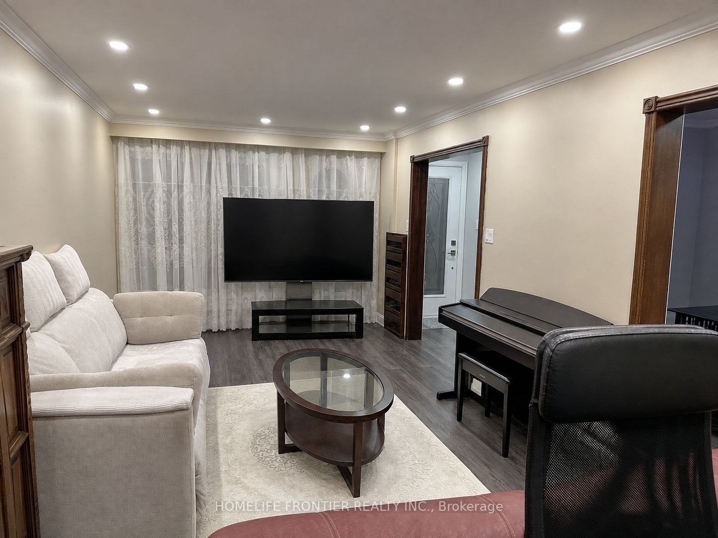 49 Red Robin Way, Toronto, ON M2R 3K6 photo 2