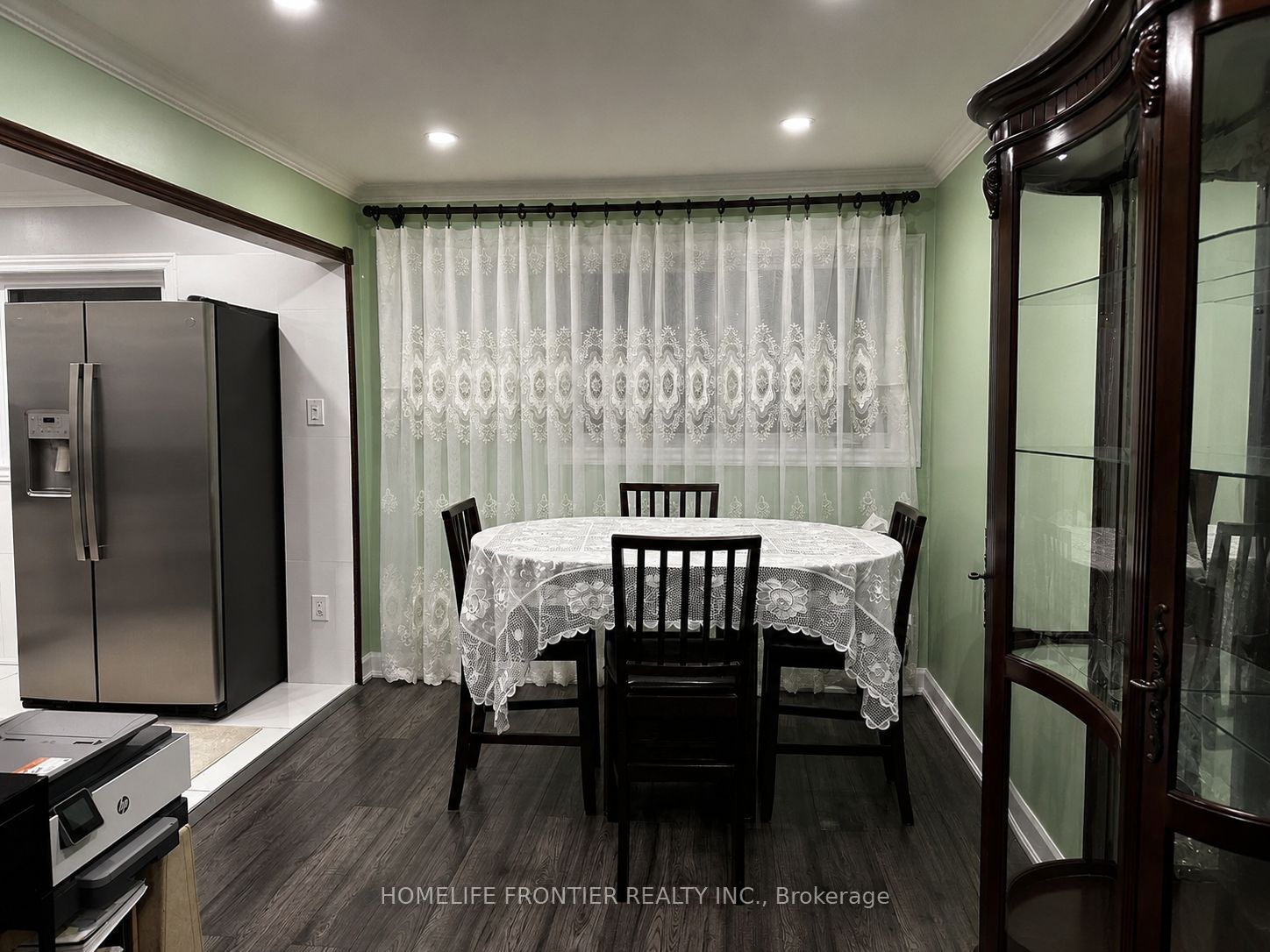49 Red Robin Way, Toronto, ON M2R 3K6 photo 4