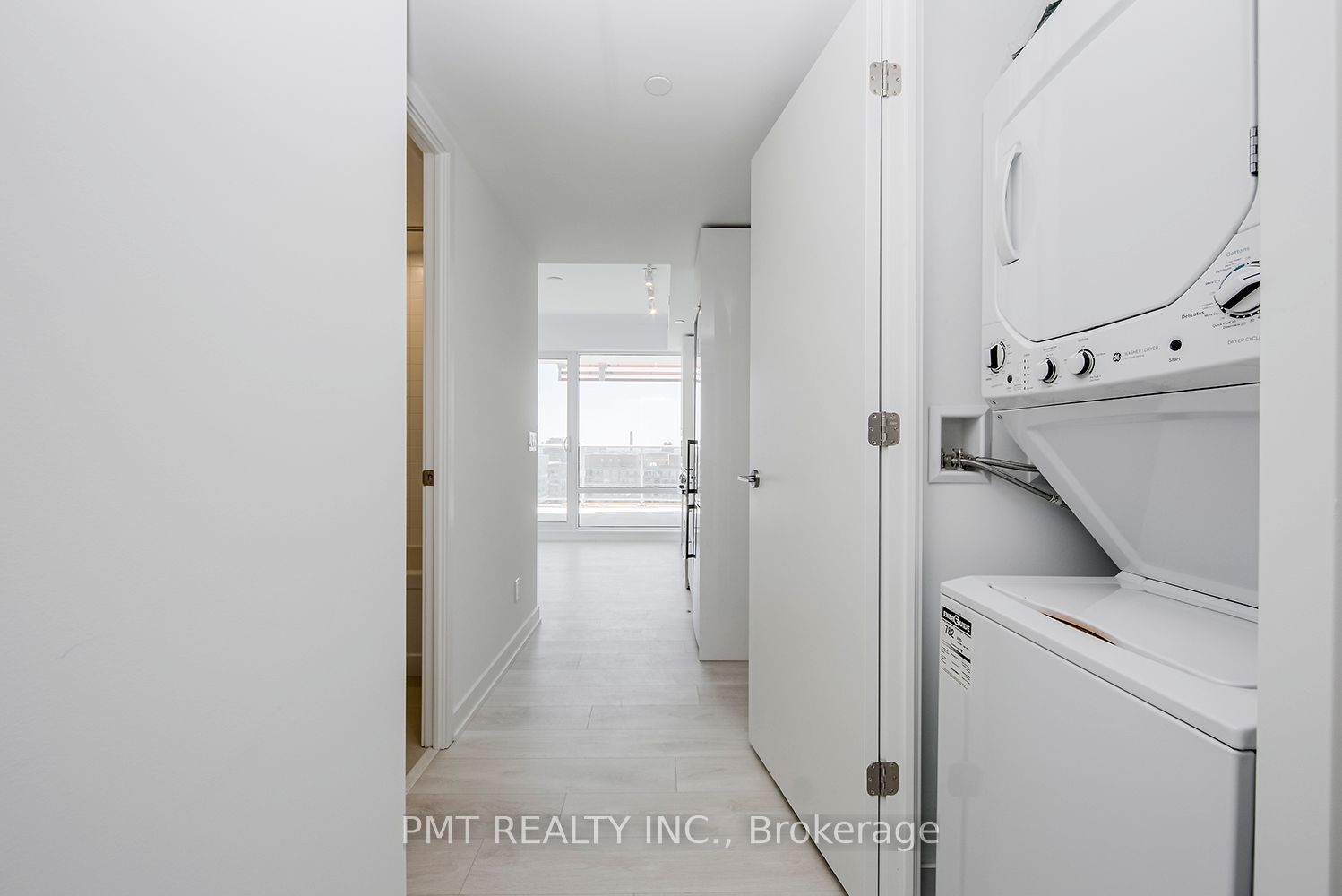 18 Maitland Terrace 1705, Toronto, ON M4Y 0H2 photo 5