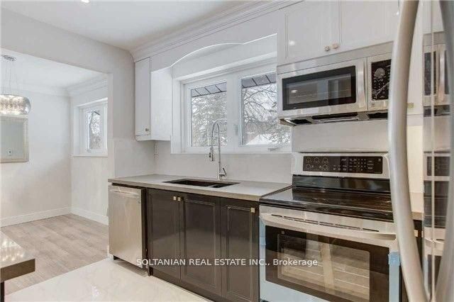 44 Tremont Crescent, Toronto, ON M3B 2S2 photo 4