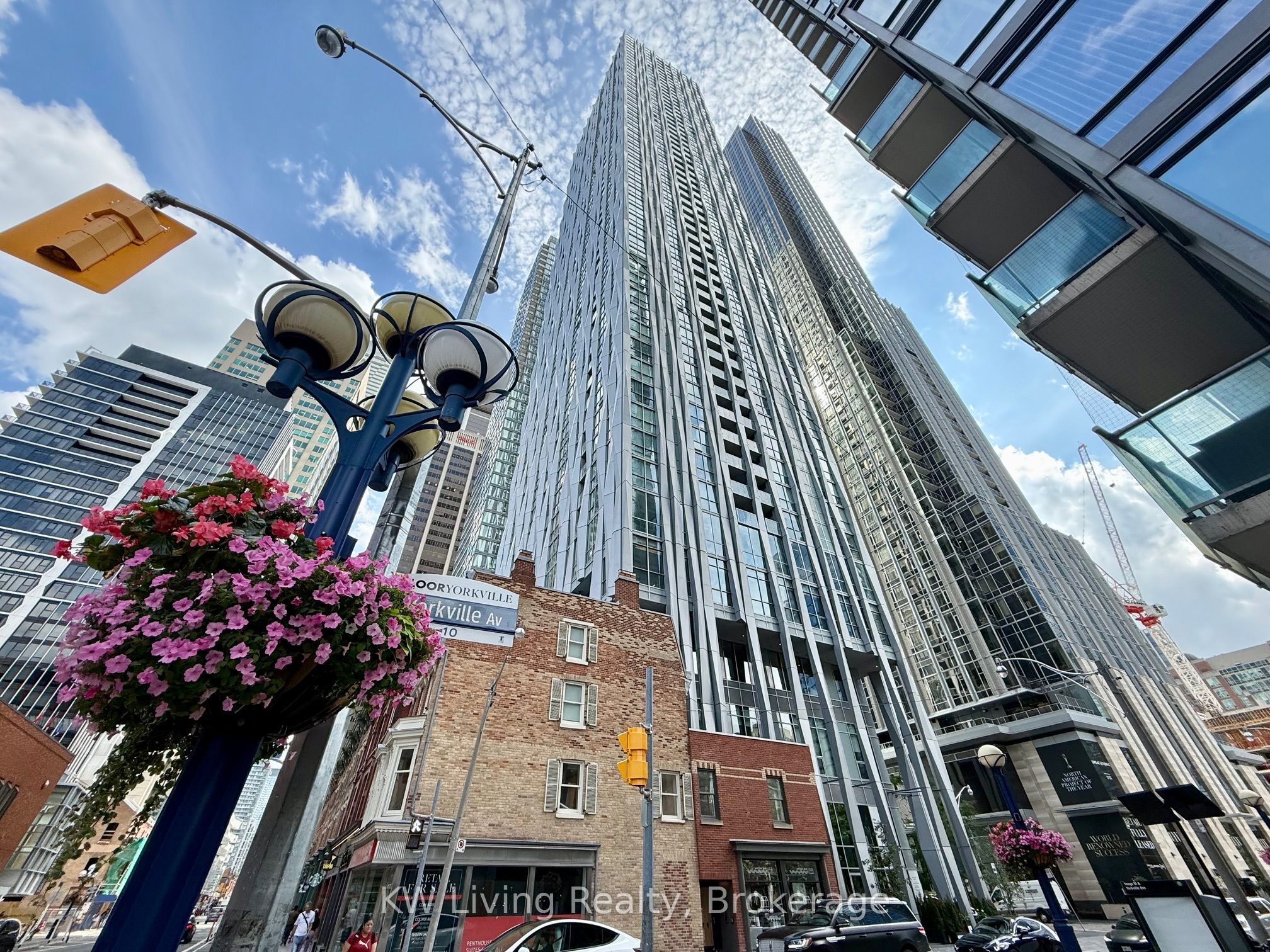 1 Yorkville Avenue 2804, Toronto, ON M4W 1L1