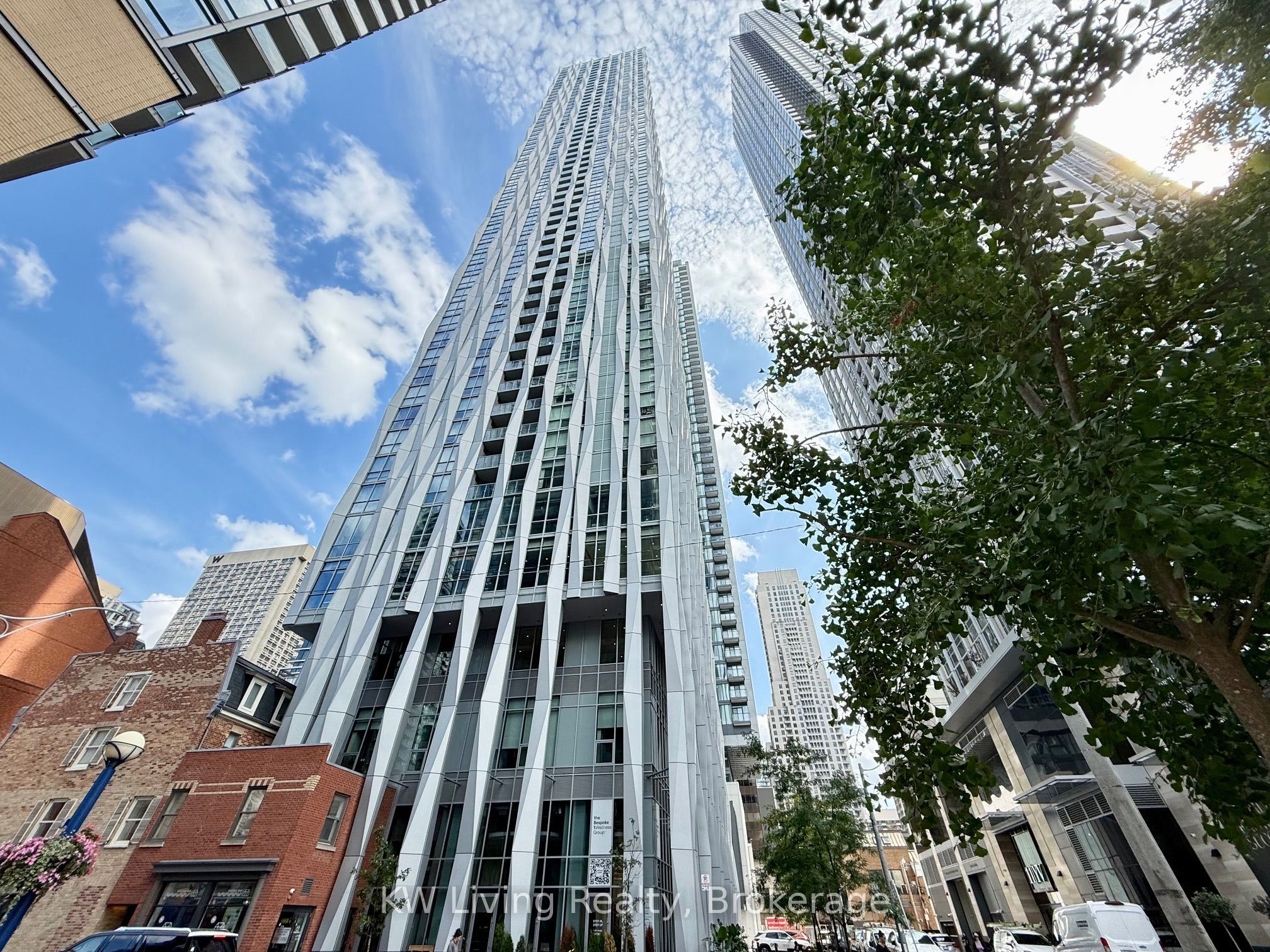 1 Yorkville Avenue 2804, Toronto, ON M4W 1L1 photo 2
