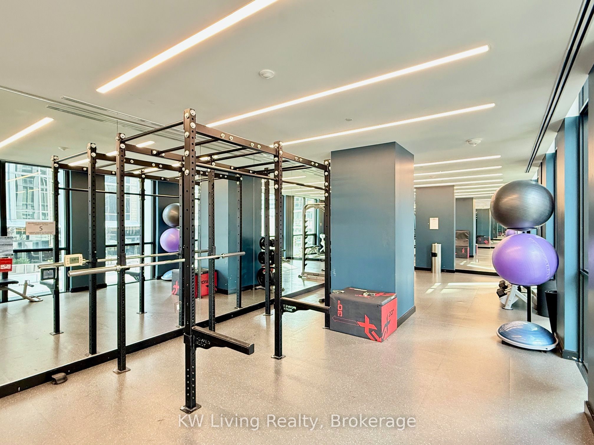 1 Yorkville Avenue 2804, Toronto, ON M4W 1L1 photo 4