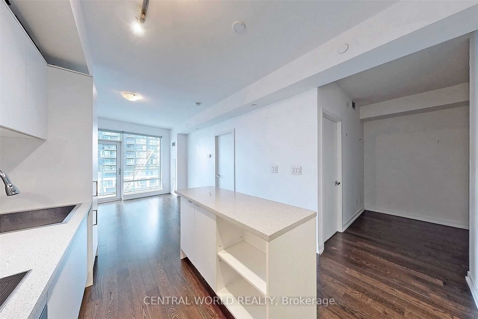 21 Widmer Street 1612, Toronto, ON M5V 0B8 photo 4