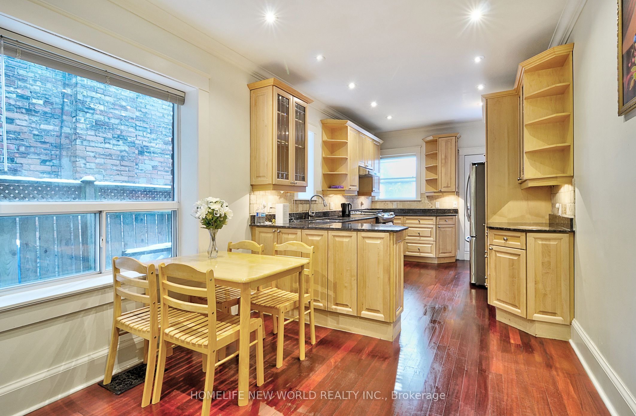 126 Mcgill Street, Toronto, ON M5B 1H6 photo 2